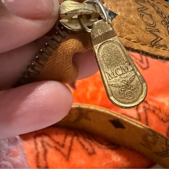 MCM Long Handle Tote Bag - Picture 7 of 7